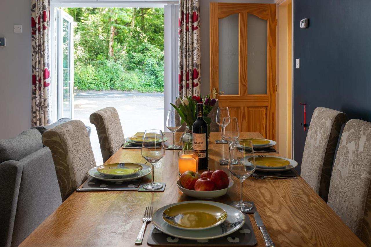 The Coachhouse - Cottage With Private Hot Tub Colwyn Bay Buitenkant foto